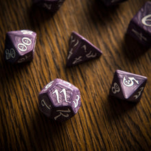 Load image into Gallery viewer, Classic RPG Lavender &amp; White Dice Set (7)